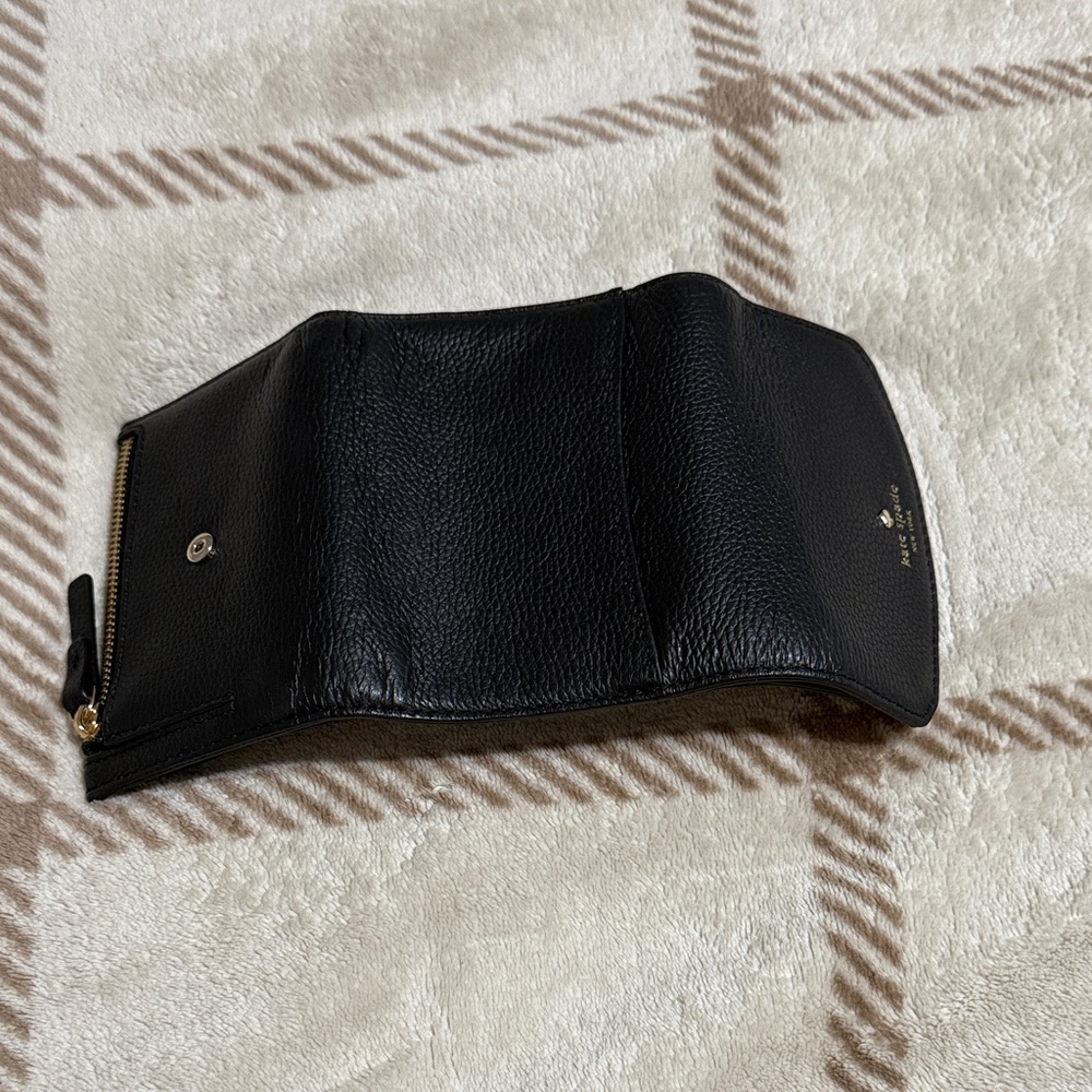 NWOT Kate Spade Black Pebbled Leather Wallet - Picture 6 of 7
